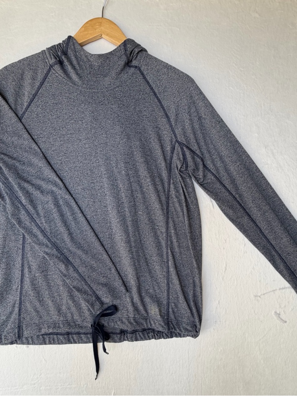 Under Armour Heathered Navy Blue Threadborne Heat Gear Loose Hooded Top